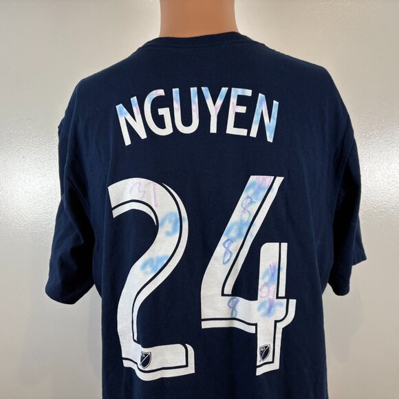 Lee Nguyen Jersey T Shirt Mens Size L Adidas New England Revolution MLS Soccer - Picture 1 of 5